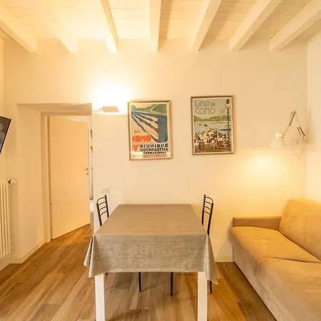 Lovely In The Walled With Wifi E Ac كومو