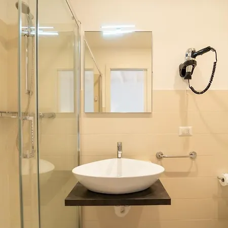 Lovely In The Walled With Wifi E Ac アパート コモ